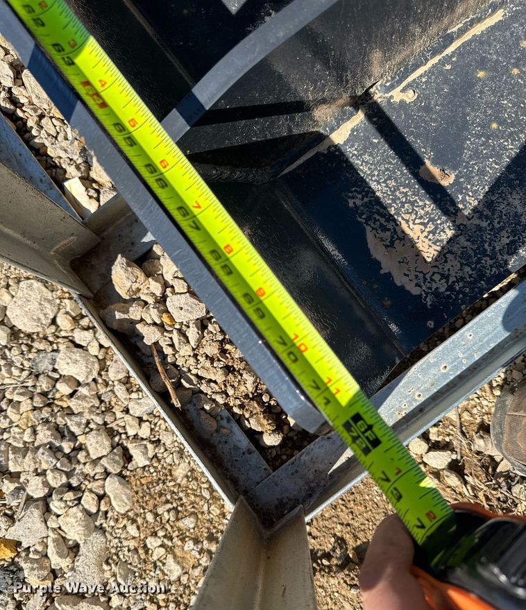 image for item EM3702 2023 Landhonor VPc-11-72W skid steer plate compactor