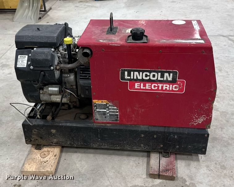 image for item EM3707 Lincoln Electric Ranger 10,000 plus welder/generator