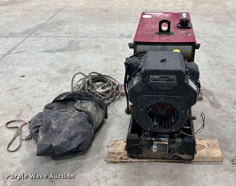 image for item EM3707 Lincoln Electric Ranger 10,000 plus welder/generator