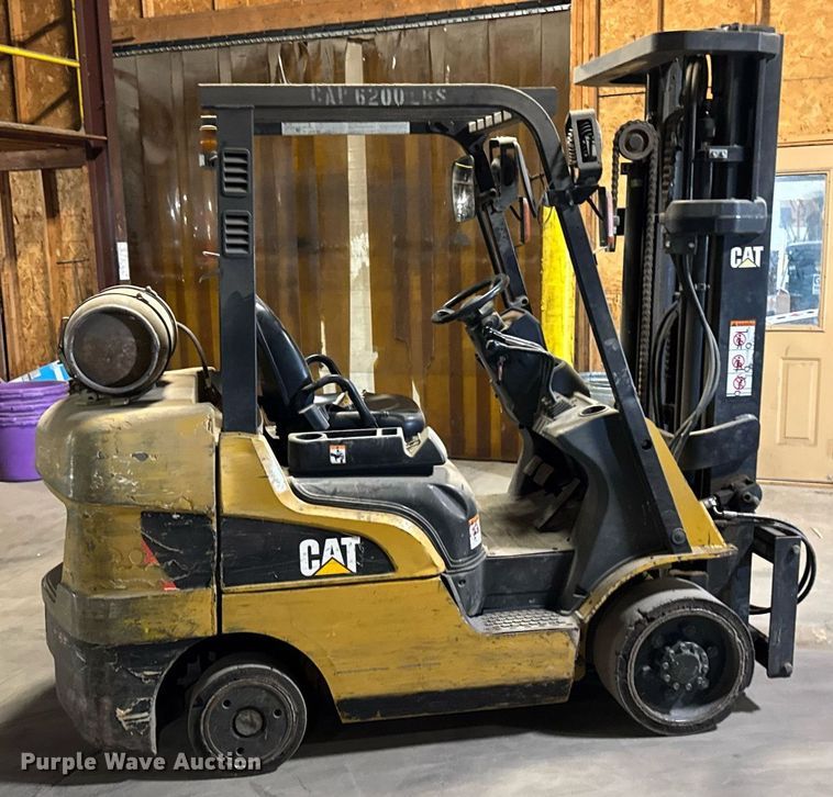 image for item EM3716 Caterpillar 2C6500 forklift