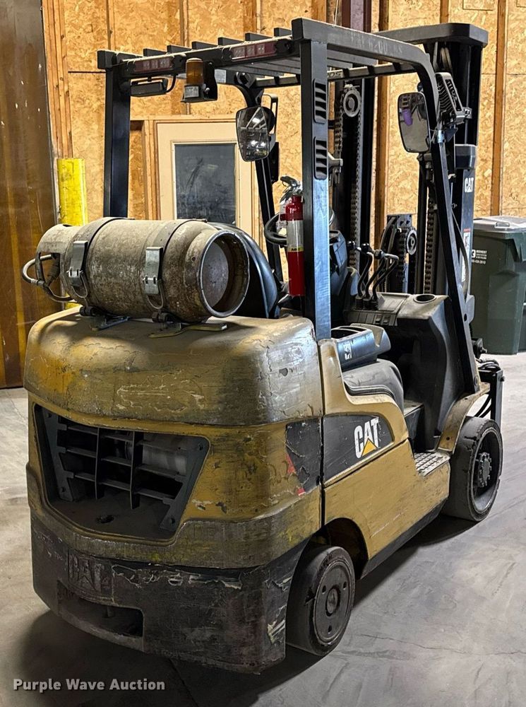 image for item EM3716 Caterpillar 2C6500 forklift