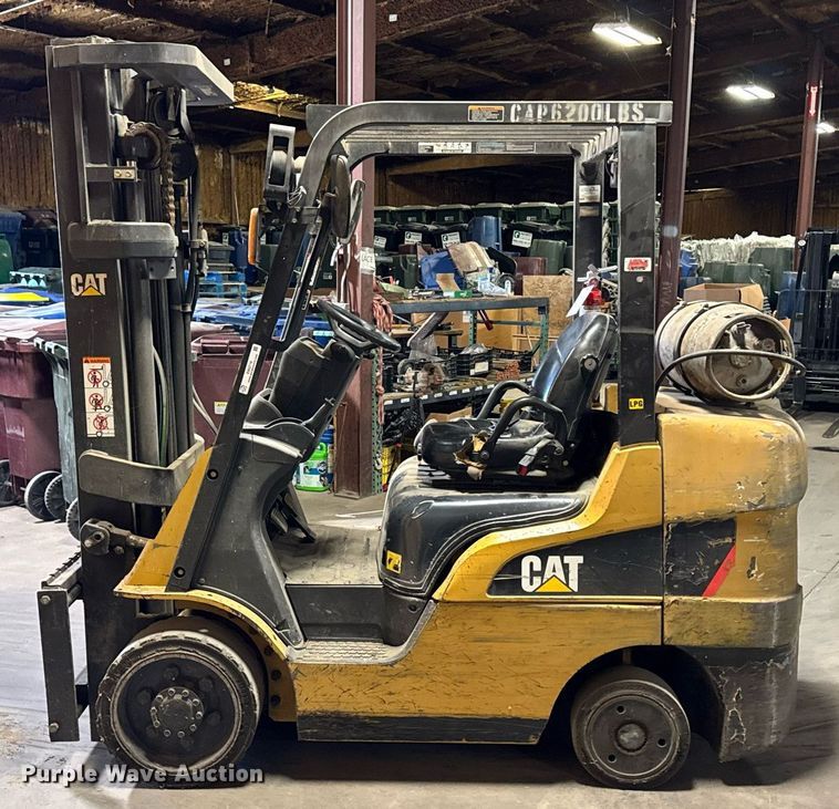 image for item EM3716 Caterpillar 2C6500 forklift