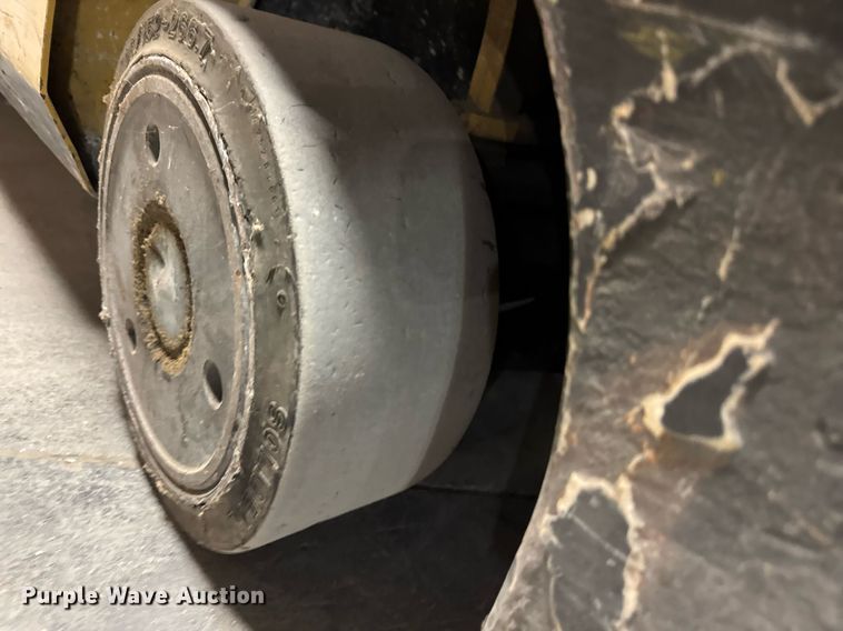 image for item EM3716 Caterpillar 2C6500 forklift