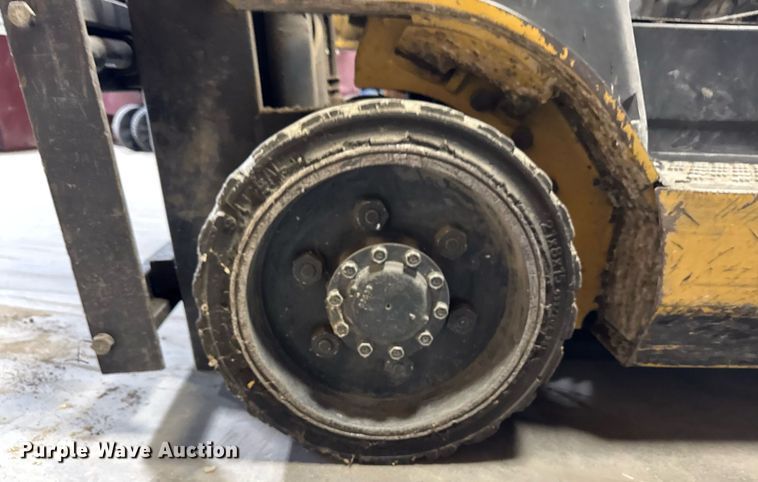 image for item EM3716 Caterpillar 2C6500 forklift