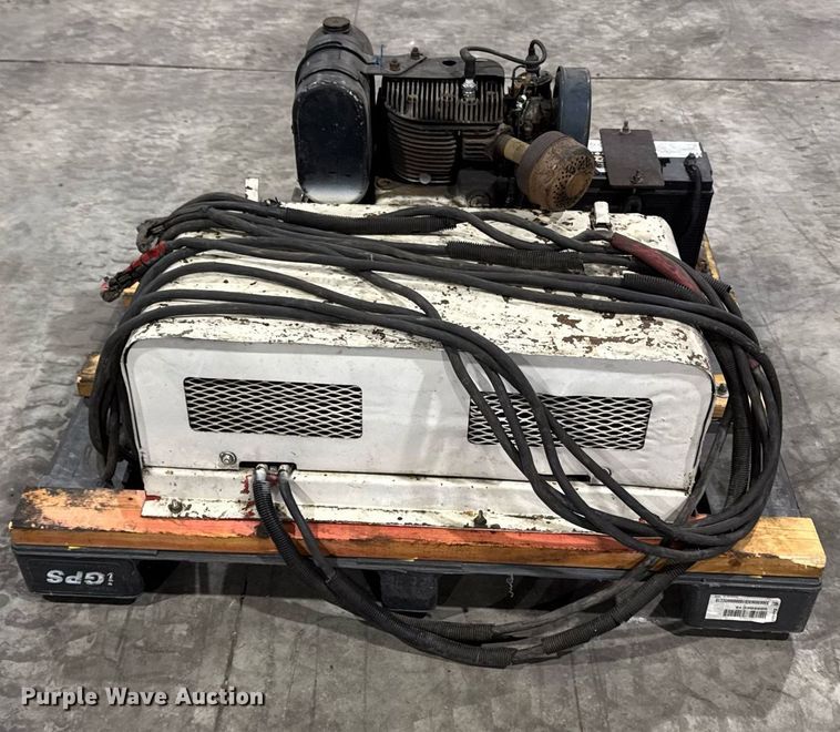 image for item EM3728 Jump starter