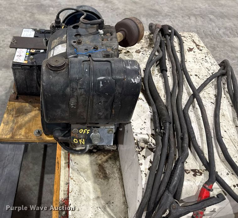 image for item EM3728 Jump starter