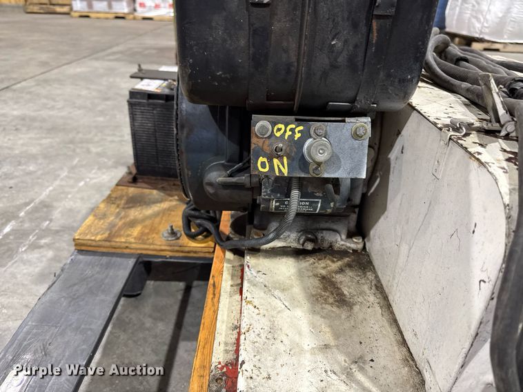 image for item EM3728 Jump starter