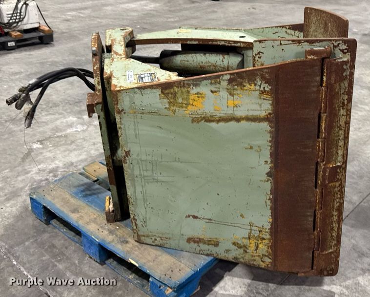 image for item EM3730 Long Ranch MFG WPR572B fork lift grapple