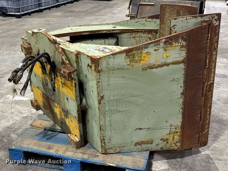 image for item EM3730 Long Ranch MFG WPR572B fork lift grapple