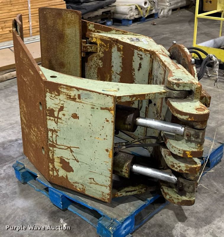 image for item EM3730 Long Ranch MFG WPR572B fork lift grapple