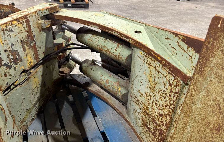 image for item EM3730 Long Ranch MFG WPR572B fork lift grapple