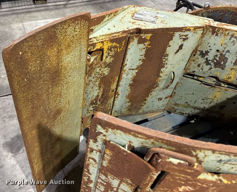 image for item EM3730 Long Ranch MFG WPR572B fork lift grapple