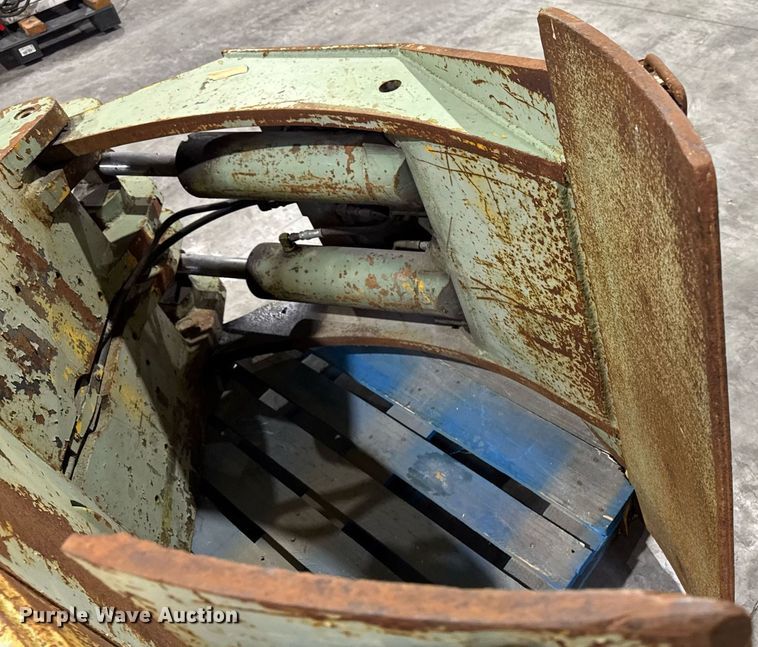 image for item EM3730 Long Ranch MFG WPR572B fork lift grapple