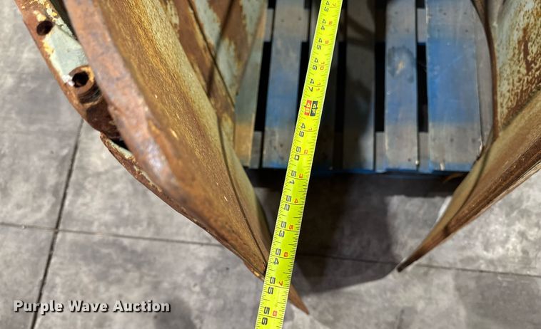 image for item EM3730 Long Ranch MFG WPR572B fork lift grapple