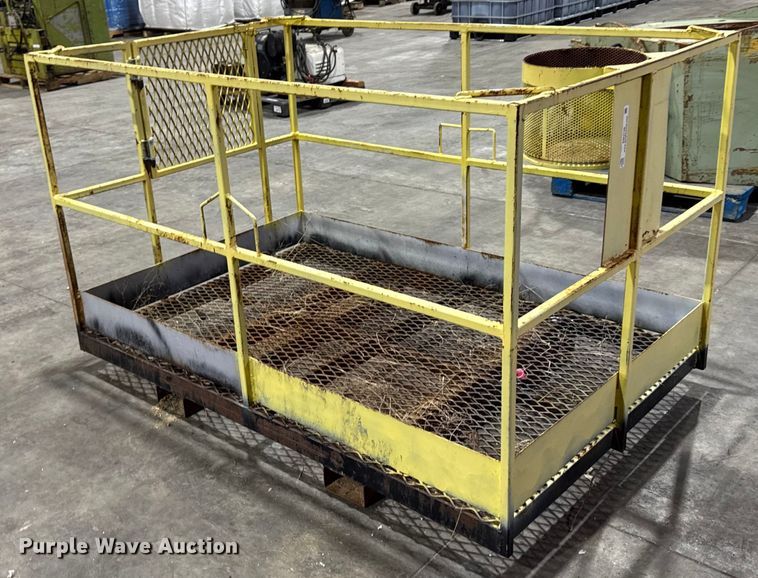 image for item EM3739 Forklift man basket