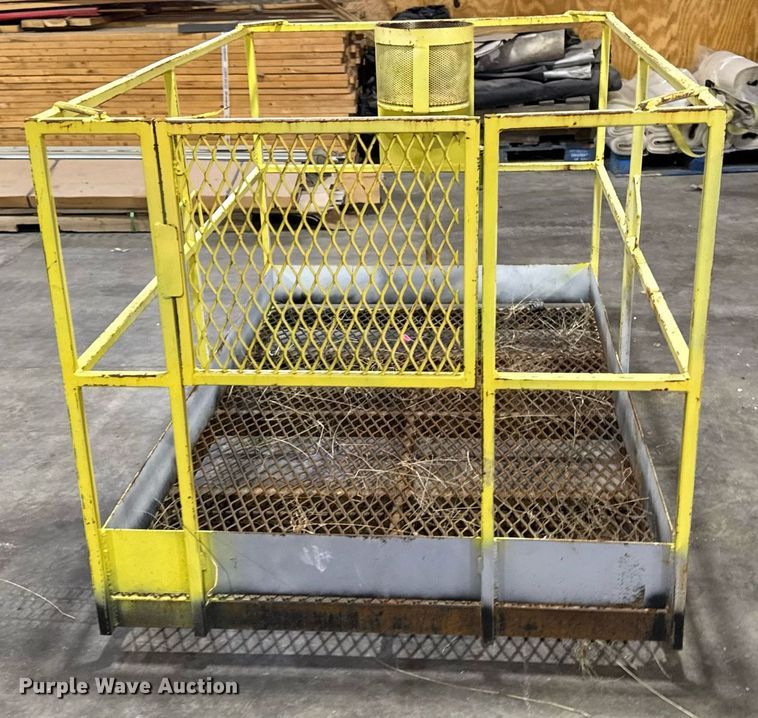 image for item EM3739 Forklift man basket