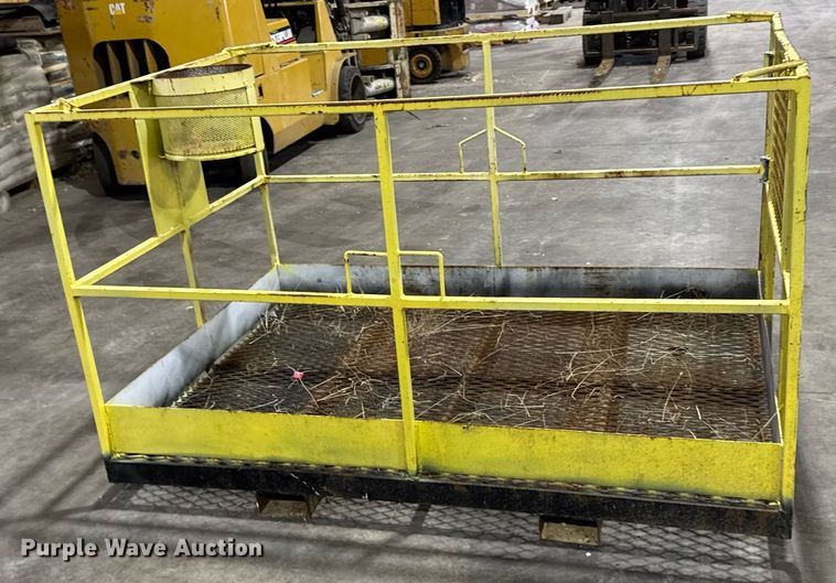 image for item EM3739 Forklift man basket