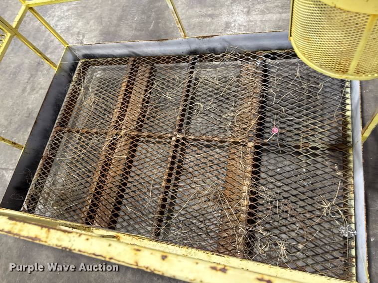 image for item EM3739 Forklift man basket