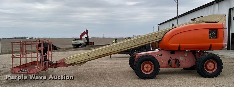 image for item EM3742 1998 JLG 600S boom lift