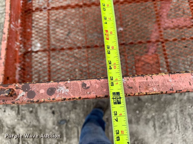 image for item EM3742 1998 JLG 600S boom lift