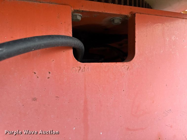 image for item EM3742 1998 JLG 600S boom lift