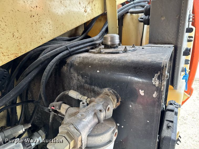 image for item EM3742 1998 JLG 600S boom lift