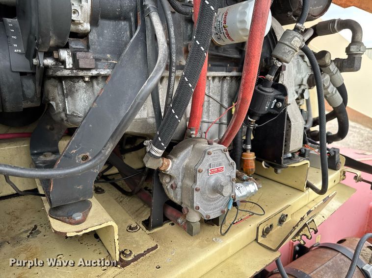 image for item EM3742 1998 JLG 600S boom lift