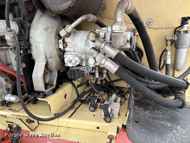 image for item EM3742 1998 JLG 600S boom lift