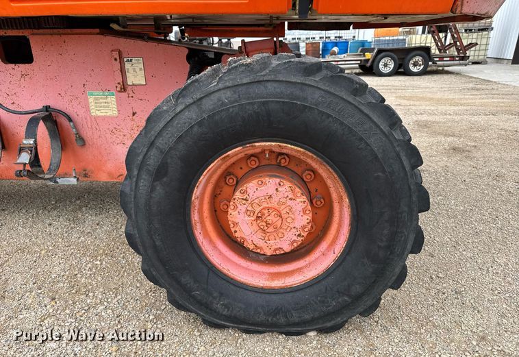 image for item EM3742 1998 JLG 600S boom lift