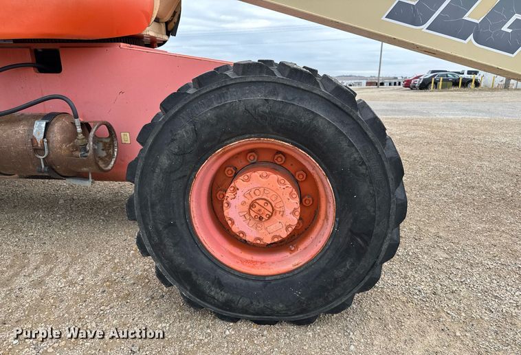 image for item EM3742 1998 JLG 600S boom lift