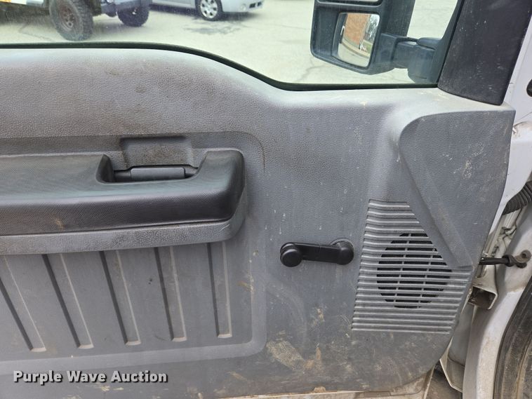 image for item EM6007 2012 Ford F450 Super Duty XL bucket truck