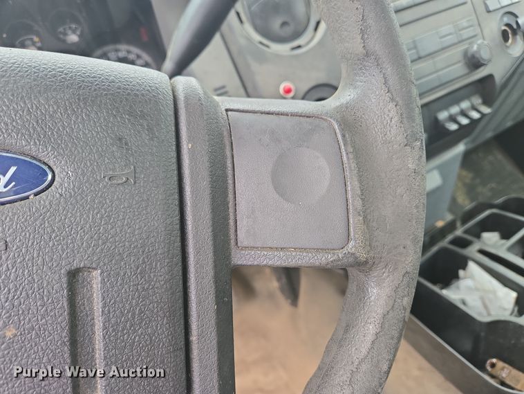 image for item EM6007 2012 Ford F450 Super Duty XL bucket truck