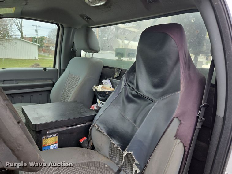 image for item EM6007 2012 Ford F450 Super Duty XL bucket truck