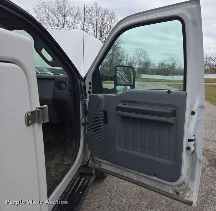 image for item EM6007 2012 Ford F450 Super Duty XL bucket truck