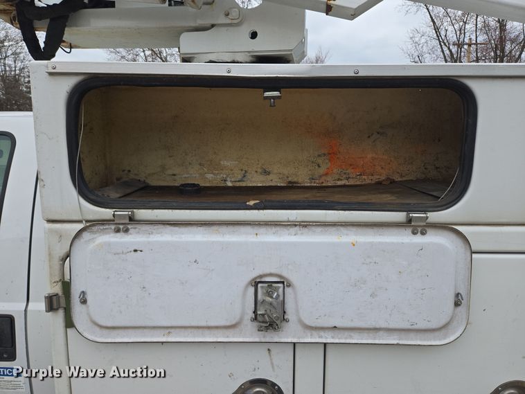 image for item EM6007 2012 Ford F450 Super Duty XL bucket truck