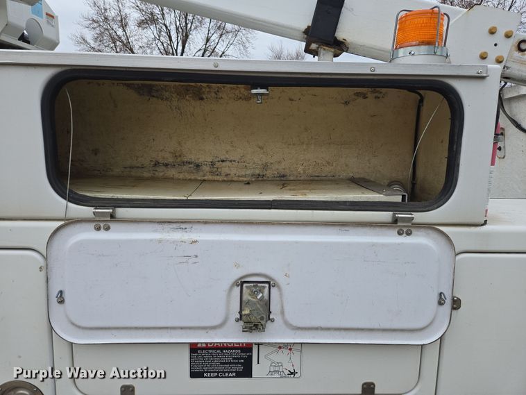 image for item EM6007 2012 Ford F450 Super Duty XL bucket truck