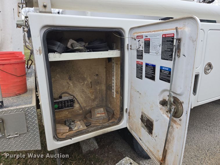 image for item EM6007 2012 Ford F450 Super Duty XL bucket truck