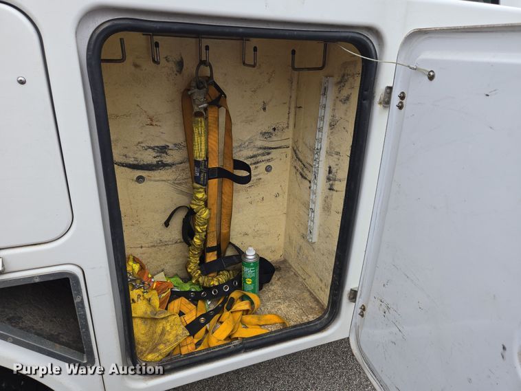 image for item EM6007 2012 Ford F450 Super Duty XL bucket truck