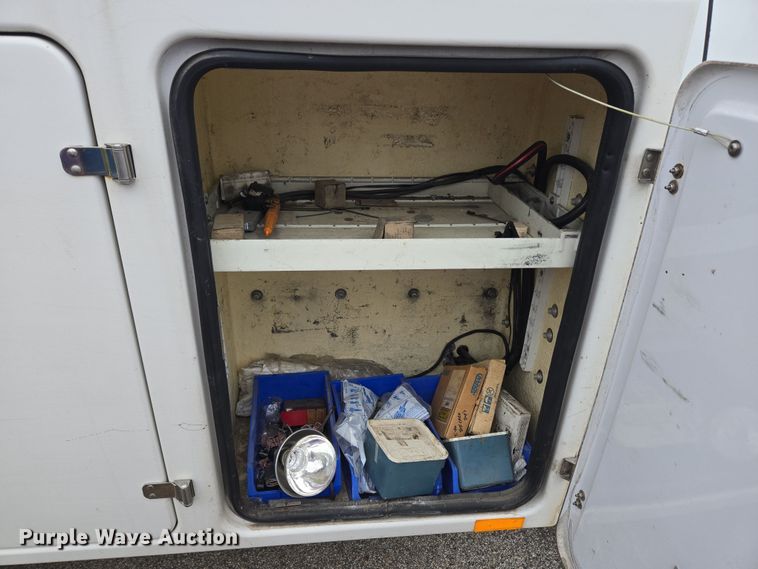 image for item EM6007 2012 Ford F450 Super Duty XL bucket truck