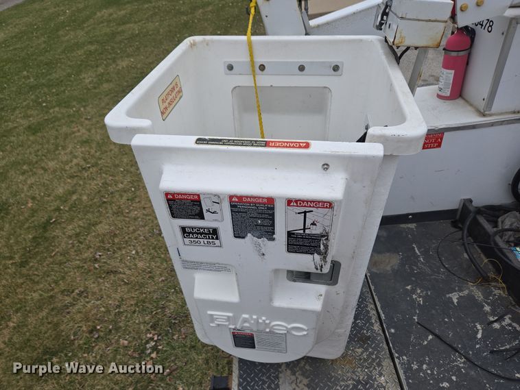 image for item EM6007 2012 Ford F450 Super Duty XL bucket truck