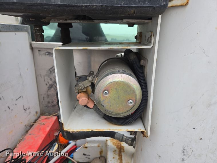 image for item EM6007 2012 Ford F450 Super Duty XL bucket truck