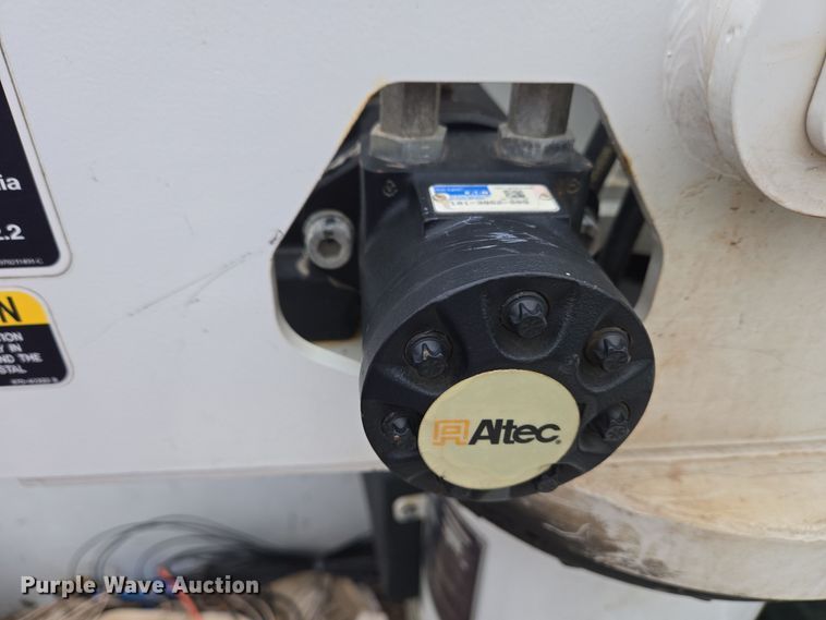 image for item EM6007 2012 Ford F450 Super Duty XL bucket truck