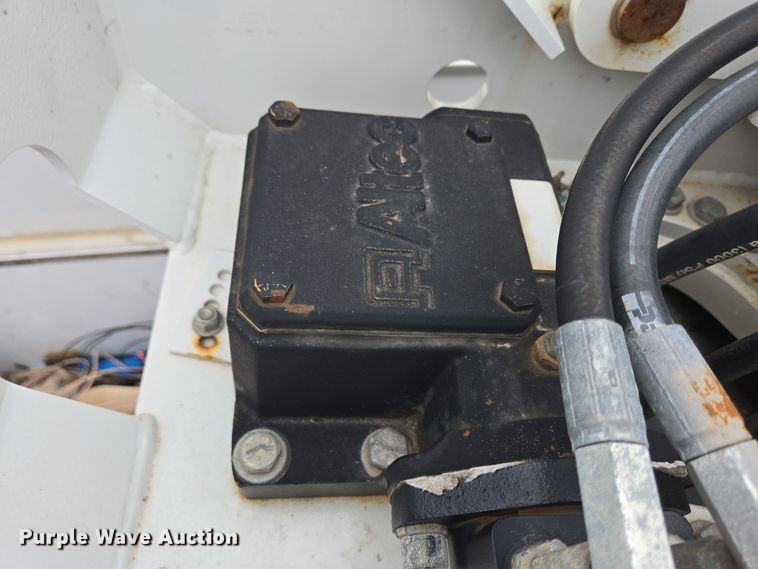 image for item EM6007 2012 Ford F450 Super Duty XL bucket truck