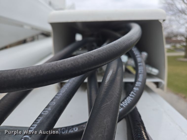 image for item EM6007 2012 Ford F450 Super Duty XL bucket truck