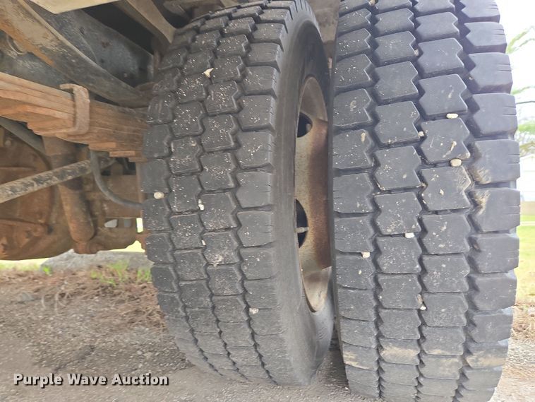 image for item EM6007 2012 Ford F450 Super Duty XL bucket truck