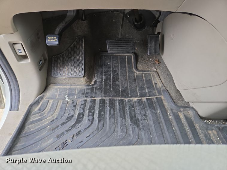 image for item EM6018 2014 Honda Odyssey van