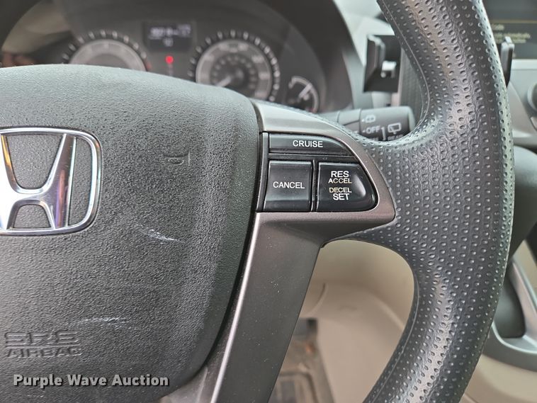 image for item EM6018 2014 Honda Odyssey van