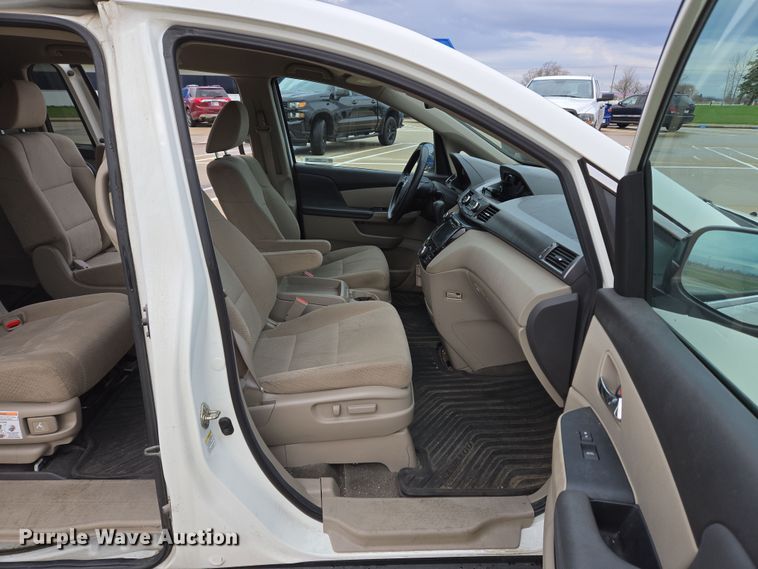 image for item EM6018 2014 Honda Odyssey van