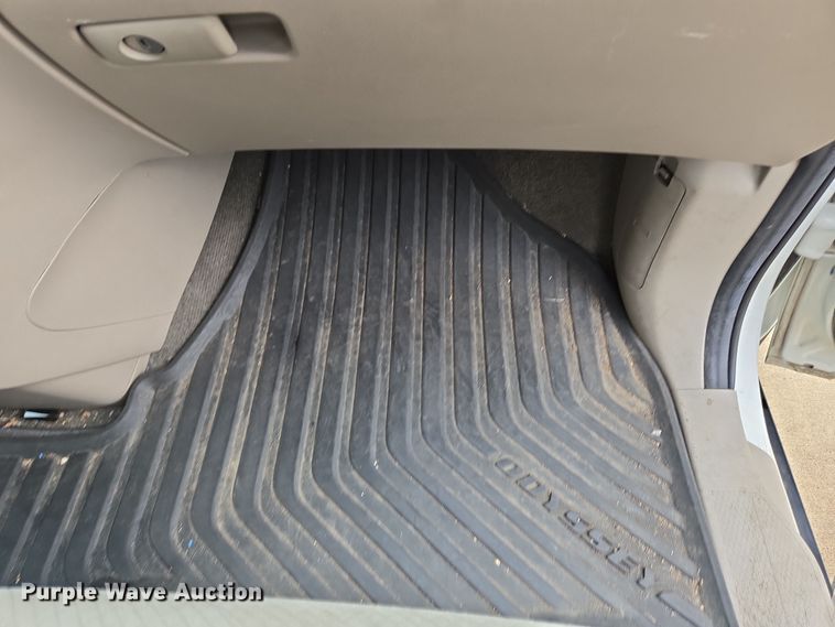 image for item EM6018 2014 Honda Odyssey van