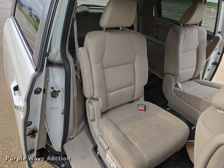 image for item EM6018 2014 Honda Odyssey van